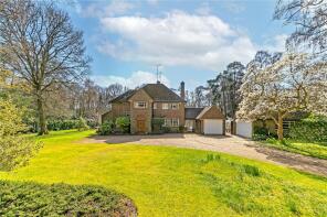 Heathlands, Alderton Drive, Little Gaddesden, Berkhamsted HP4 1NA