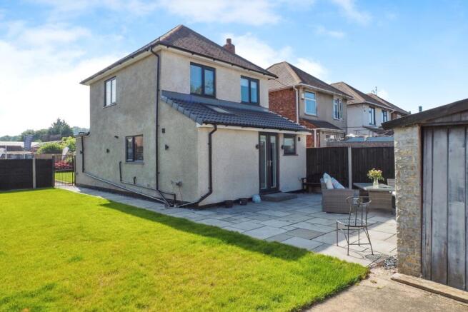 Side & Rear Garden