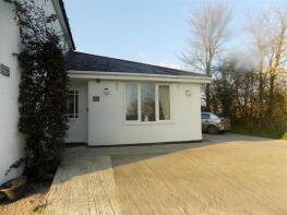 Drewsland Farmhouse, Road From Cayda Beeches To Bondleigh Cross, North Tawton EX20 2AW