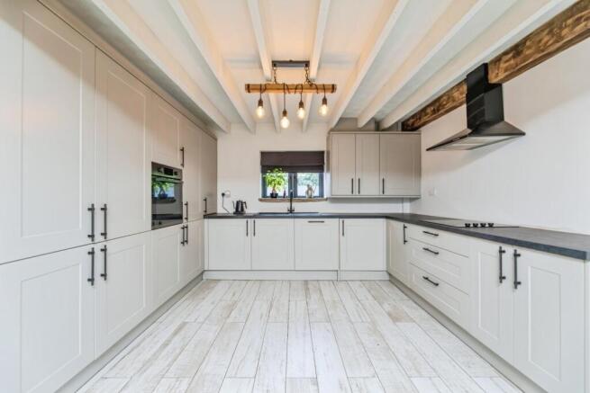 pbox-kitchen-333302.jpg