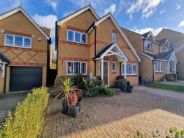 32, Burrows Vale, Northampton NN6 9US