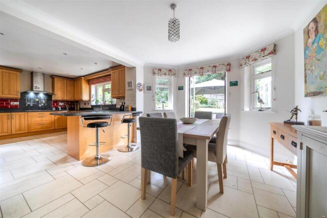 Kitchen/Dining Room