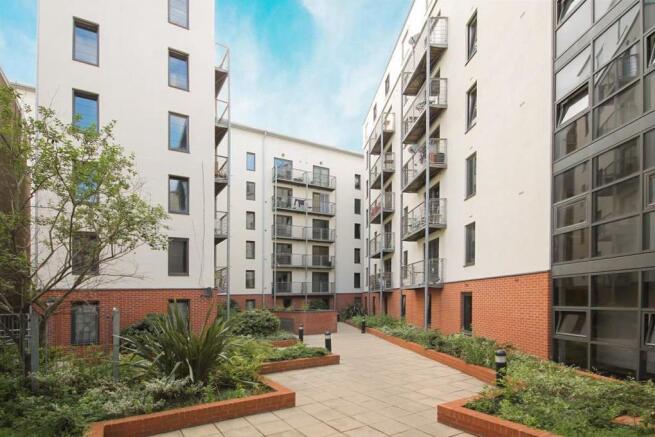 28445_30767345_IMG_00_0000