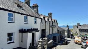 Bronallt, Pen Dref, Harlech LL46 2SG