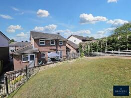 56, Greenacres Drive, Birstall, Batley WF17 9RA