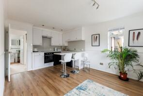 1, Glade House, Victoria Road, Marlow SL7 1ET