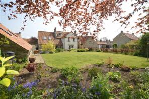 Bay Nigg, Main Street, Hutton Buscel, Scarborough YO13 9LN