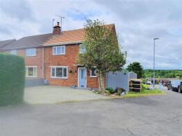 17, Highfields, Coalville LE67 1AD