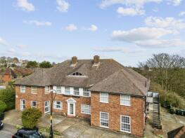 Flat 7, 94 Mayfair Court, Wish Hill, Eastbourne BN20 9HE