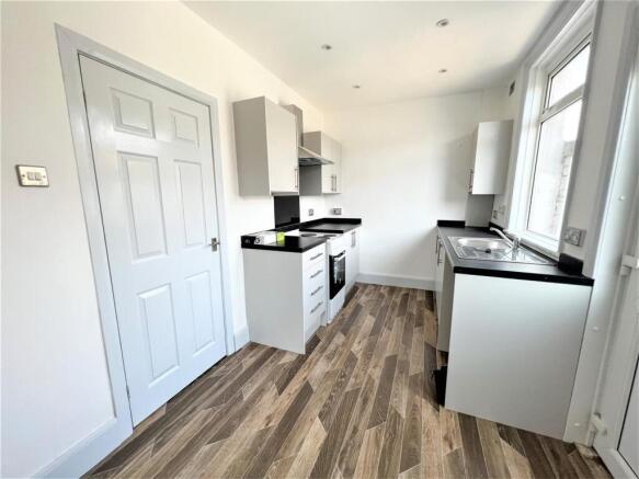 KITCHEN DINING ROOM