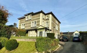 Eirianfa, Llanddoged Road, Llanrwst LL26 0DW