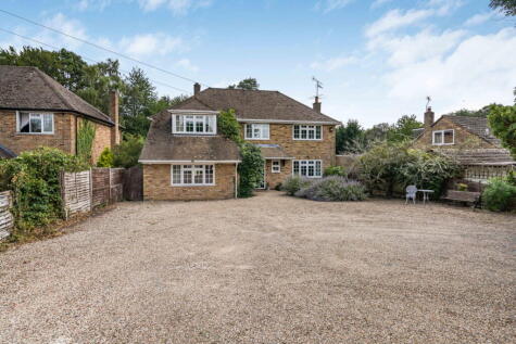 Marlow Road, Cadmore End, High Wycombe, HP14 3PF