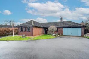 17, Cedarwood Close, Grantham NG31 8QJ