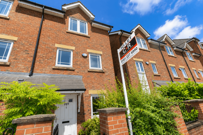 4 bedroom Terraced for SALE