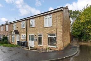 63, Hollyfield, Harlow CM19 4NA