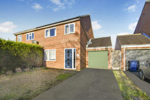 130, Greenfields, Huntingdon PE28 3QZ