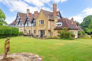 1 Mews House, Roffey Park, Forest Road, Colgate RH12 4TD