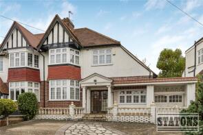 40, Heddon Court Avenue, Southgate EN4 9NE