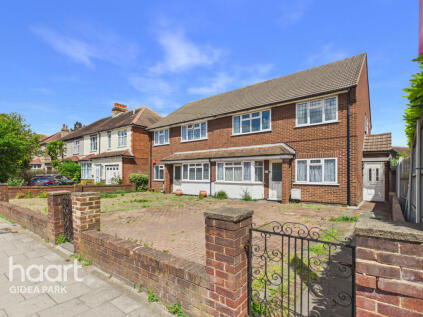 Balgores Lane, Gidea Park