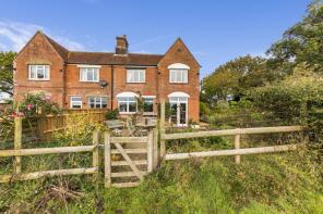 1, Parkwood Farm Cottages, High Barn Road, Hailsham BN27 3QL