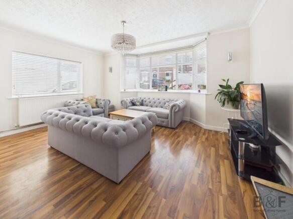 Lounge/Dining Room