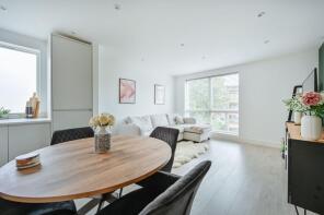 10, 16 Dean Wace House, Rosslyn Road, Watford WD18 0LB