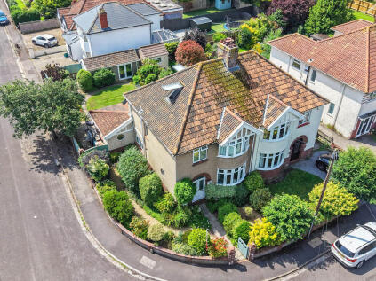Selbourne Road, South Ward - CLASSIC 1930'S HOME