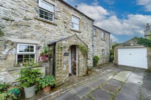 6, Middle Fold, Main Street, Langcliffe, Settle BD24 9NE