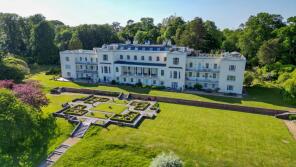 East Penthouse, Northerwood House, Swan Green, Emery Down SO43 7DT