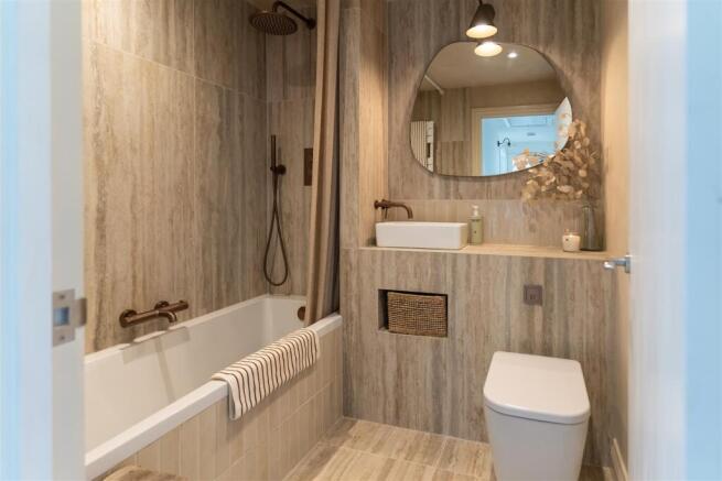 Main bathroom