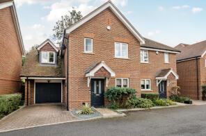 4, The Coppins, Aldershot GU12 6FL