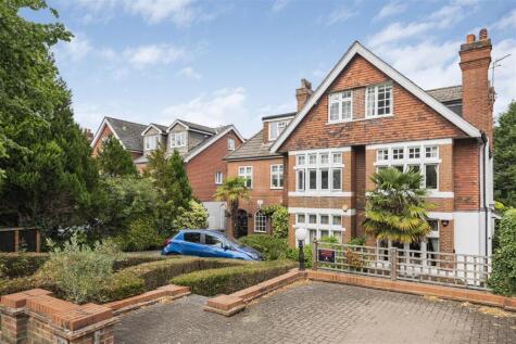 Crescent East, Hadley Wood, EN4