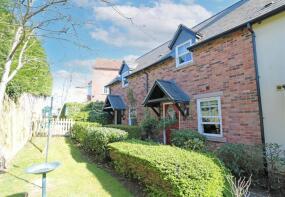 8, Colley Close, Aylesbury HP18 9GE