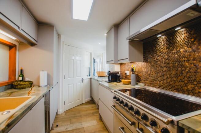 To Book A Viewing Call TPS Lostwithiel on 01208 87