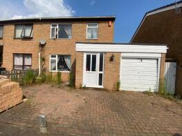 16, Newstead Close, Northampton NN3 5EE