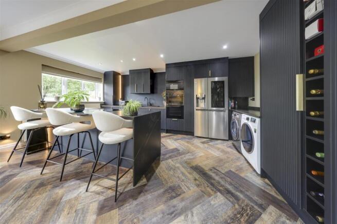 Open Plan Breakfast Kitchen