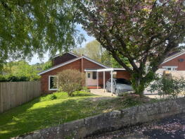 8, The Ceal, Compstall, Stockport SK6 5LQ