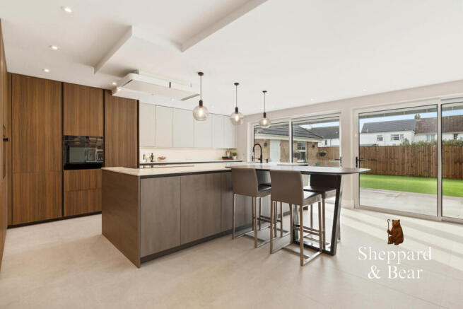 0005-Vicarage-Court,-Marshfield,-CF0003-0002NA-000