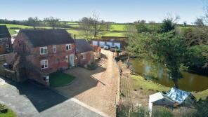 Swallow Lodge, Hixons Lane, Ilkeston DE7 4PG