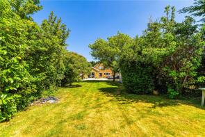 Walton End House, Leighton Road, Dunstable LU6 2EZ