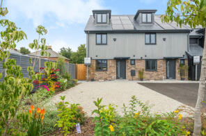 8, Springfield Gardens, Winchester Road, Romsey SO51 8LR