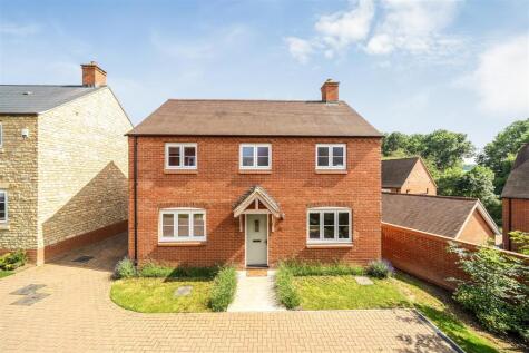 Tanters Road, Towcester, NN12 6LE