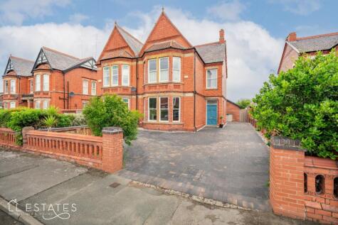 20, Queens Walk, Rhyl, LL18 3NG