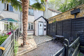 3, Appletree Dell, Dog Kennel Lane, Rickmansworth WD3 5EN
