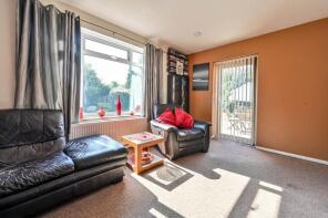 31, Hillside, Woking GU22 0NF