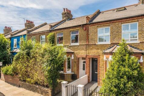 Silverhall Street, Isleworth