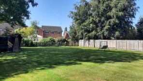 8, Meadow Walk, Ware SG11 1QT