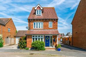 4, Wayside Road, Littlehampton BN16 4DF