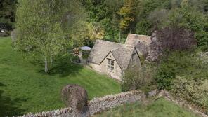 12 Rosemary Cottage, Awkward Hill, Cirencester GL7 5NJ