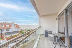E11, 22 23 The Shore, The Leas, Westcliff-on-sea SS0 8FF